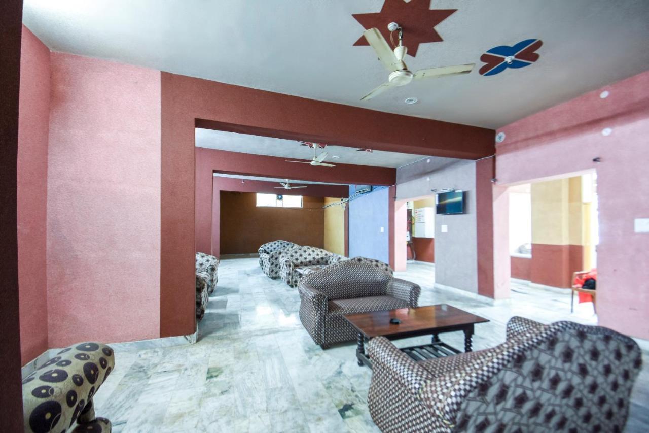Oyo Flagship Vibes Hotel Nalagarh Экстерьер фото