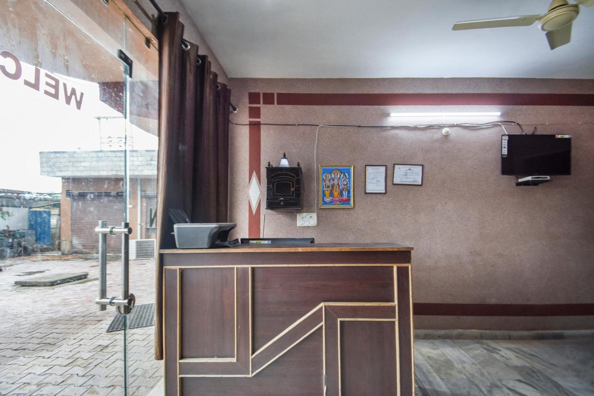 Oyo Flagship Vibes Hotel Nalagarh Экстерьер фото