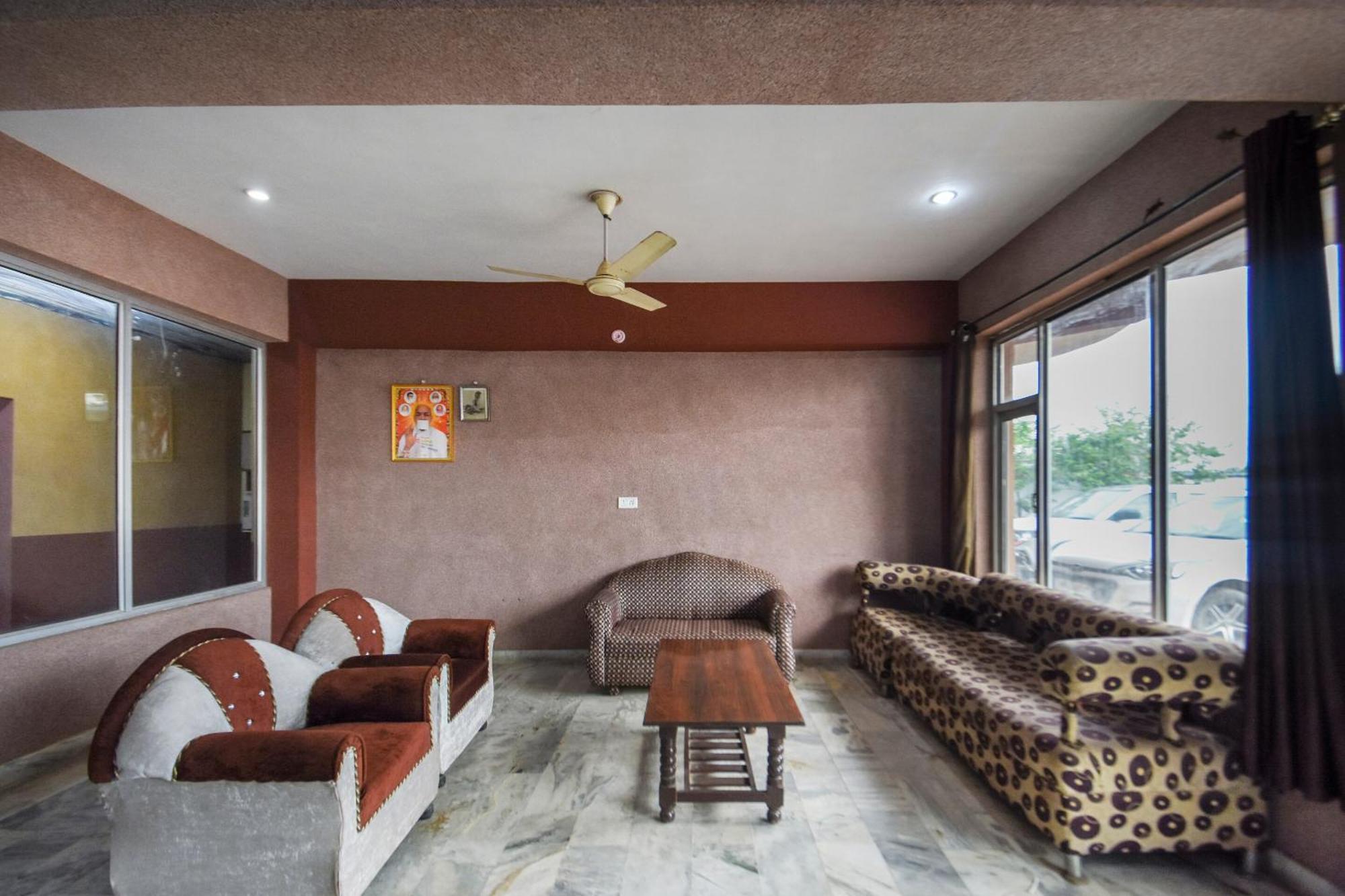 Oyo Flagship Vibes Hotel Nalagarh Экстерьер фото
